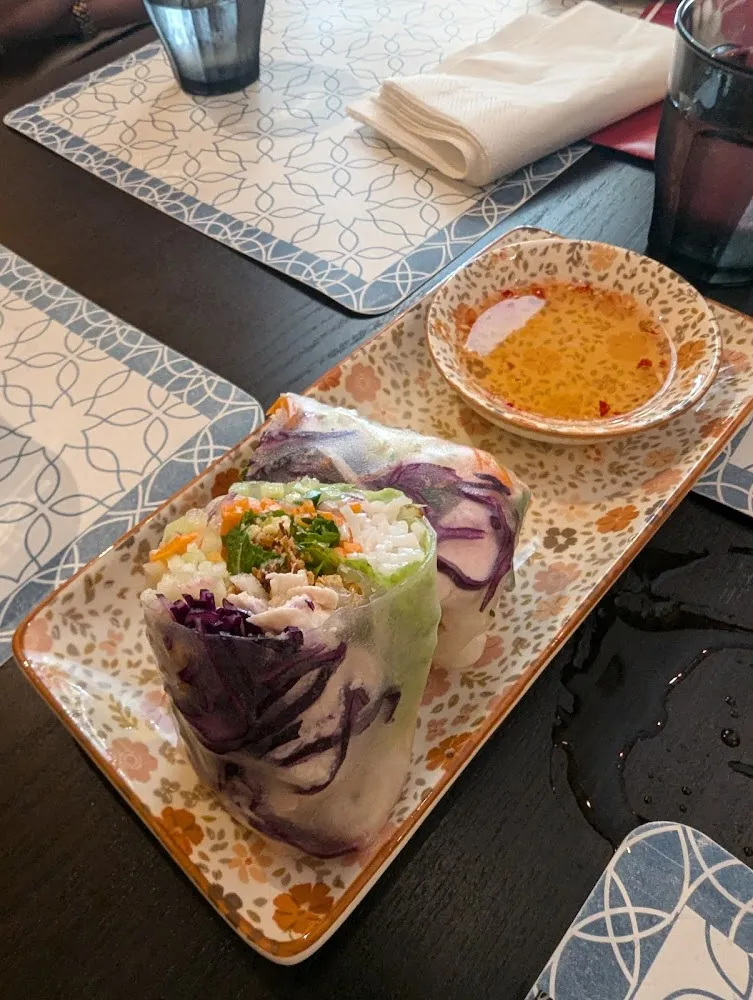 Rouleau de Printemps Au Porc Grillé